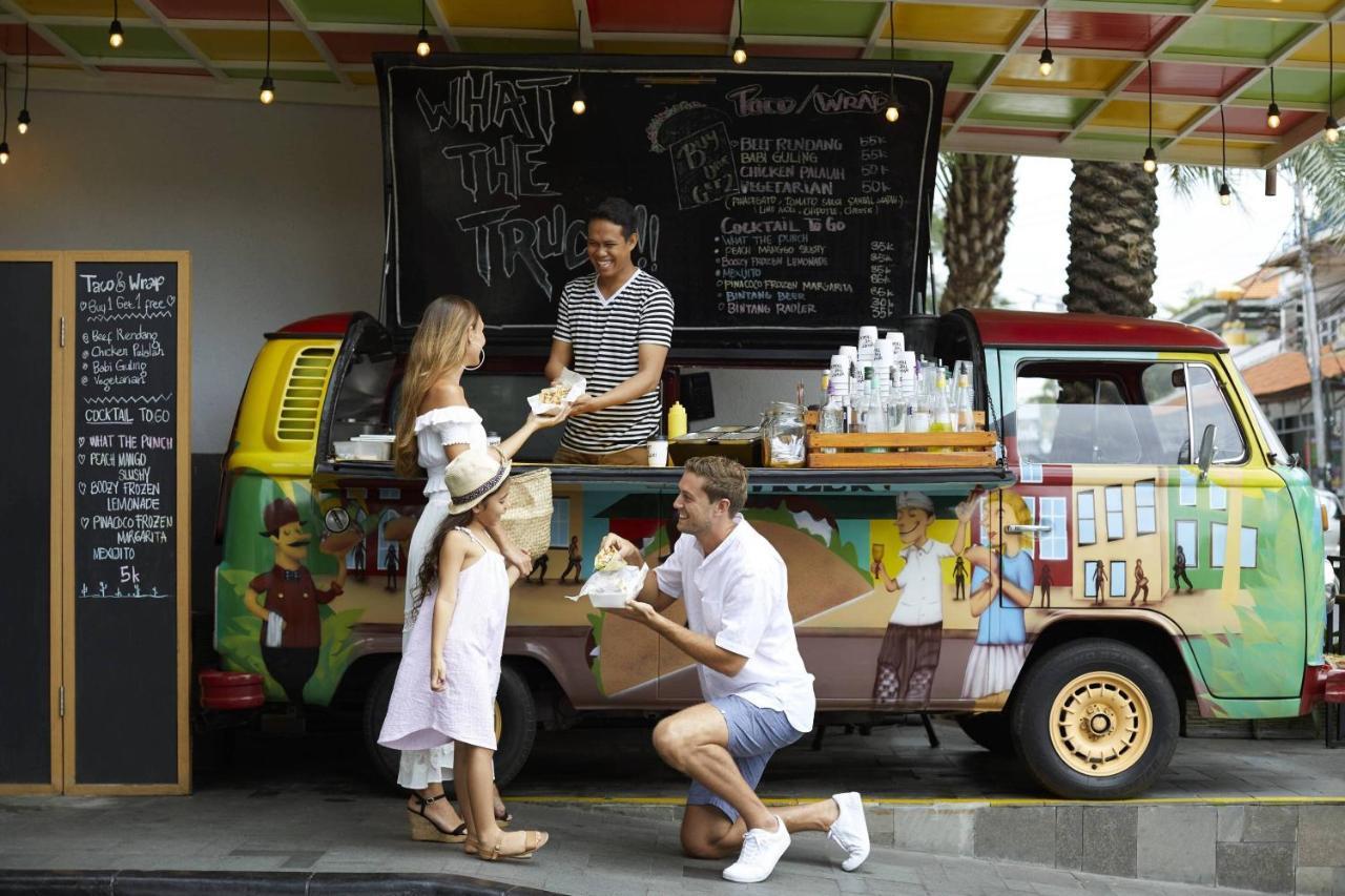 Courtyard By Marriott Bali Seminyak Resort Ngoại thất bức ảnh A food truck in Dubai