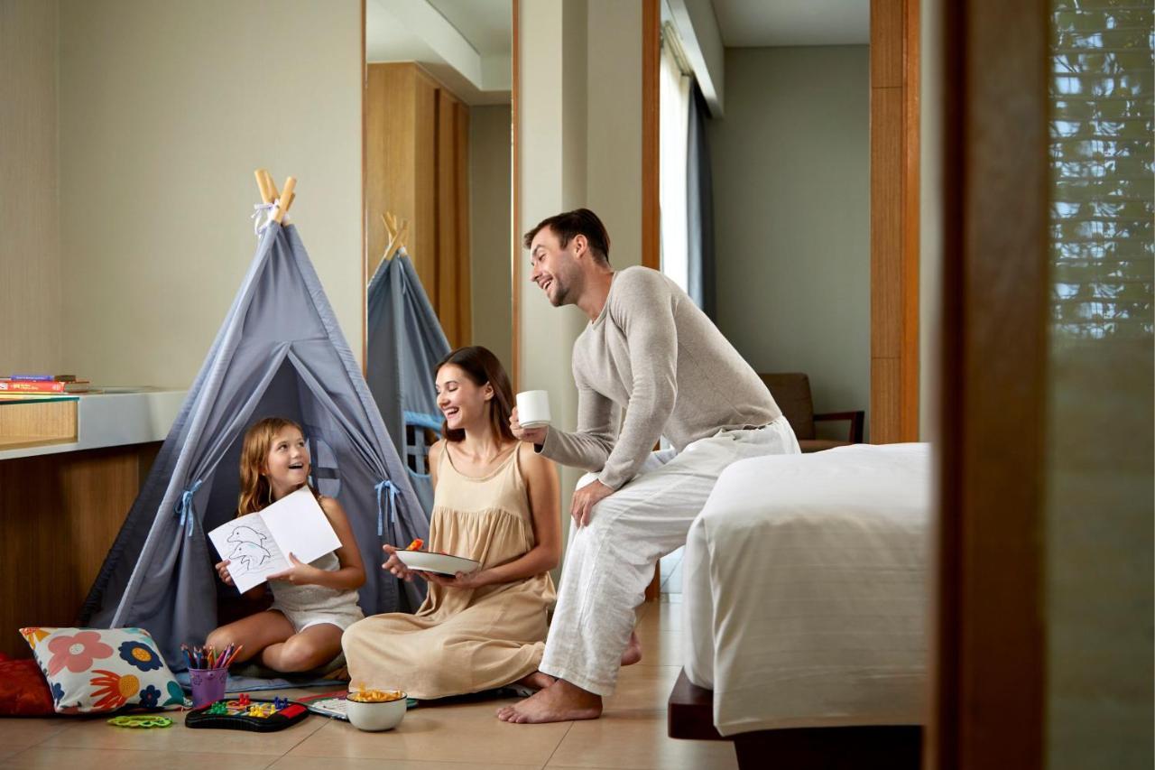 Courtyard By Marriott Bali Seminyak Resort Ngoại thất bức ảnh Family at home