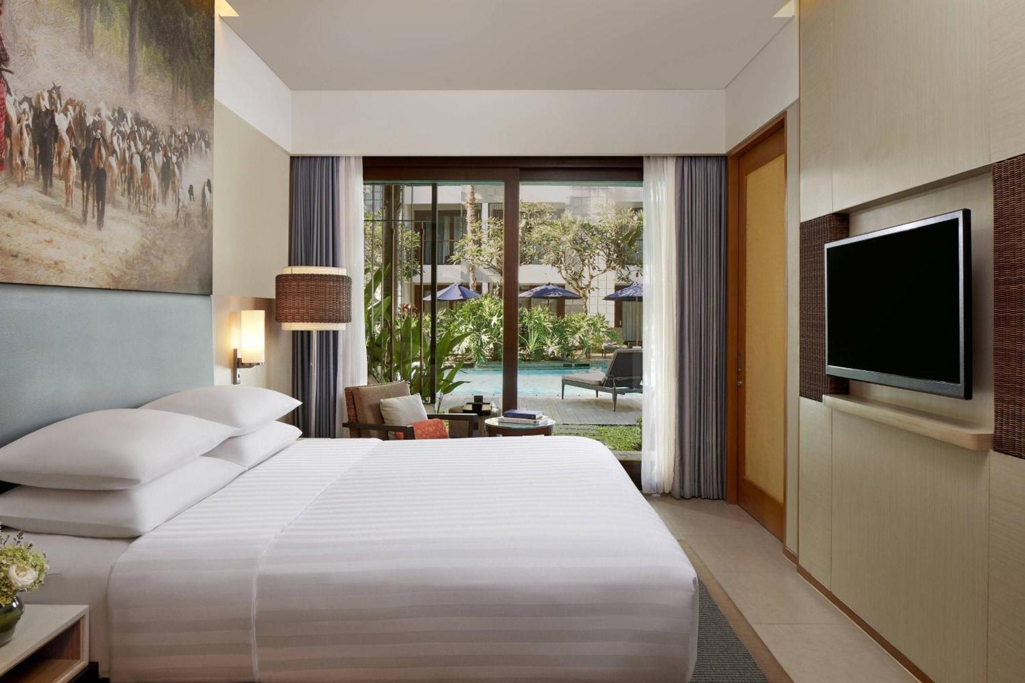 Courtyard By Marriott Bali Seminyak Resort Ngoại thất bức ảnh Deluxe Pool Access
